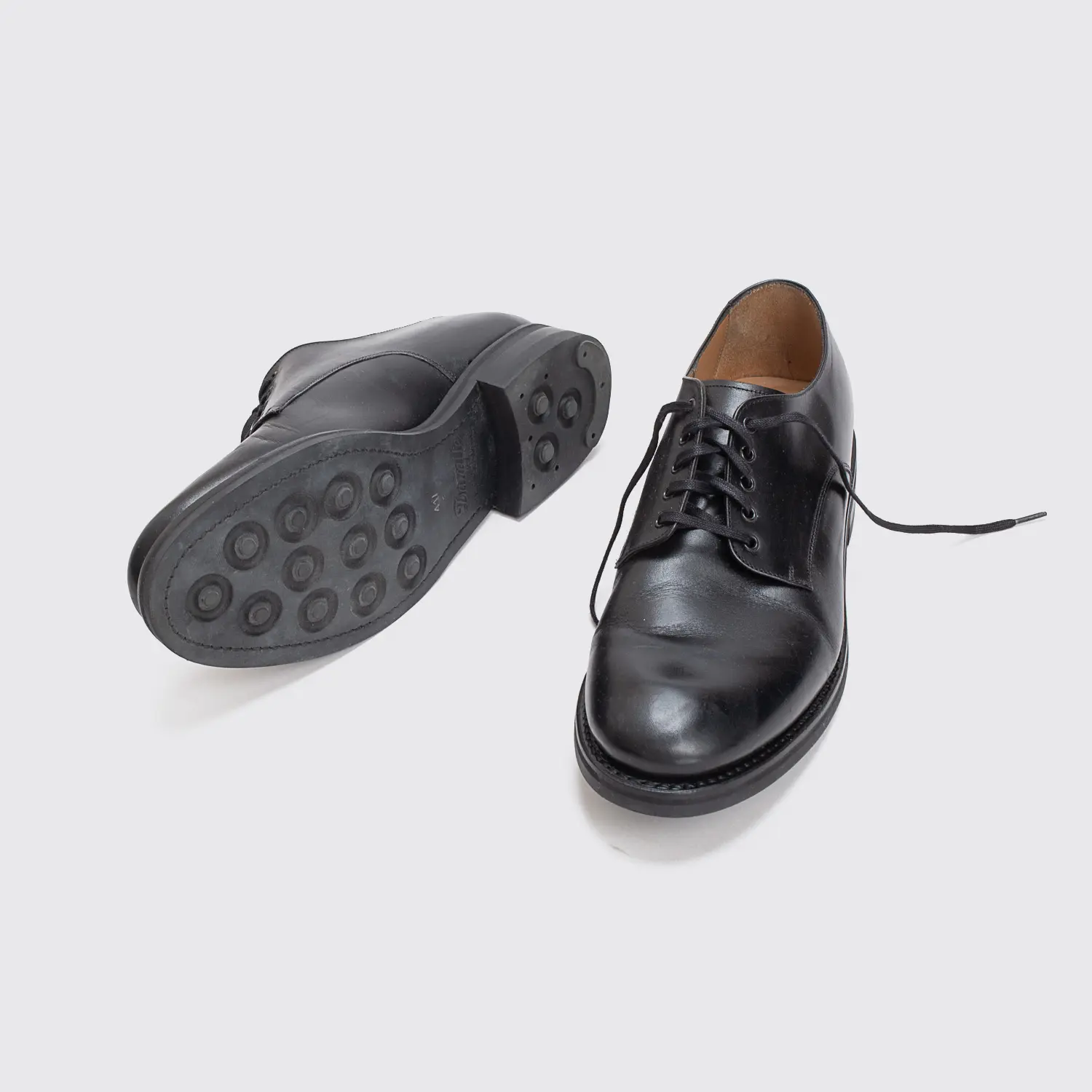 99cbdecd-0f73-540c-949d-aef9f05cd253.jpg.webp Tools and Construction Shoes EU41.5 Royal Cheese Rollins Black Leather Dainite - Image 1